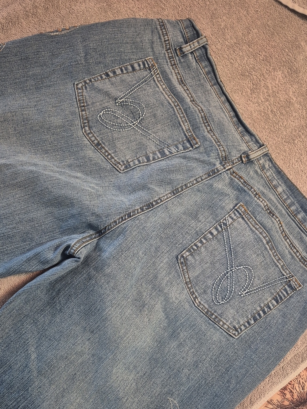 Embellished Light Blue Women's Jeans with Gold Accent - Picture 4 of 10